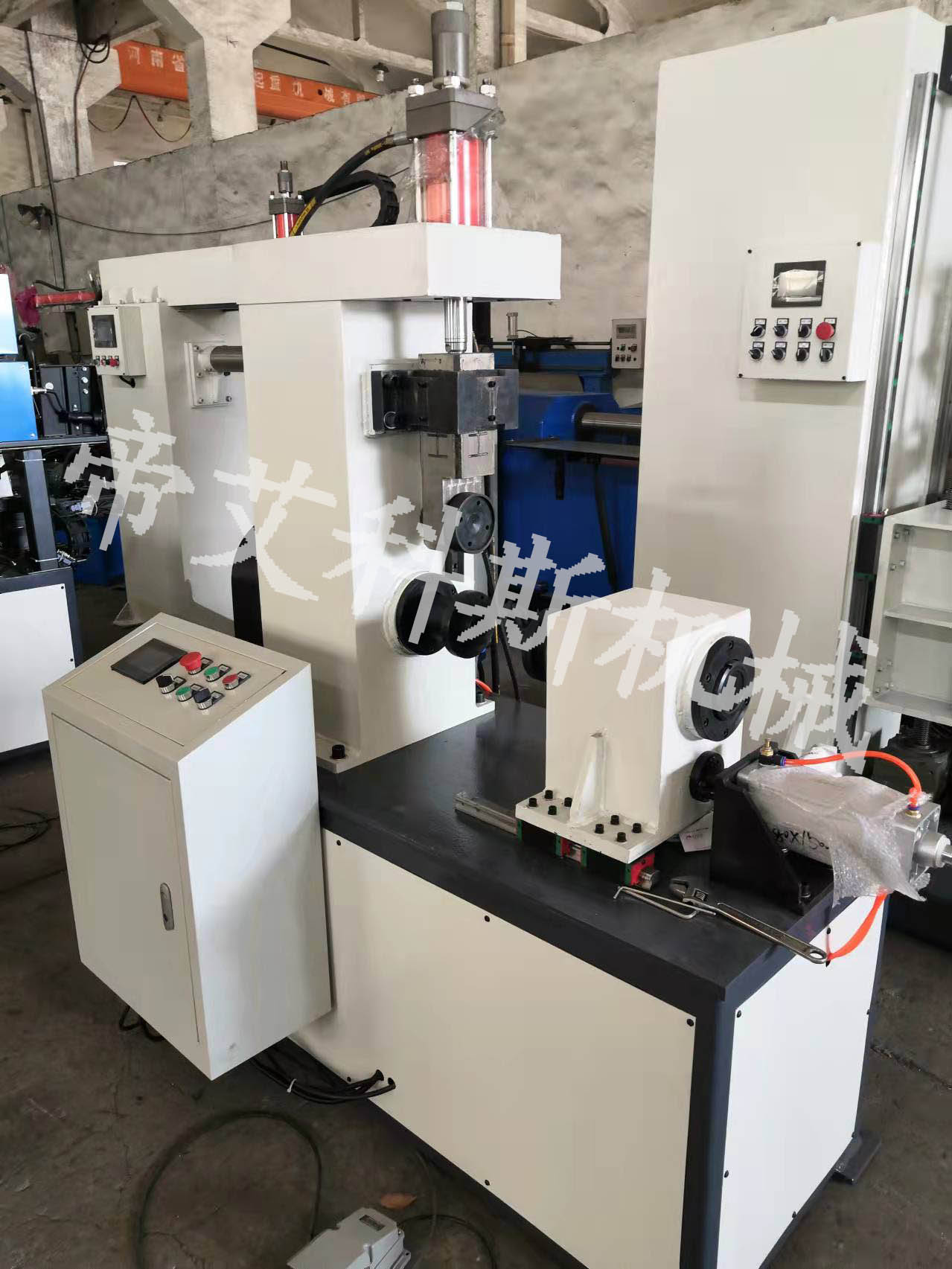 自動滾筋機(jī)