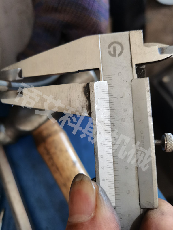 液壓卷邊機(jī)