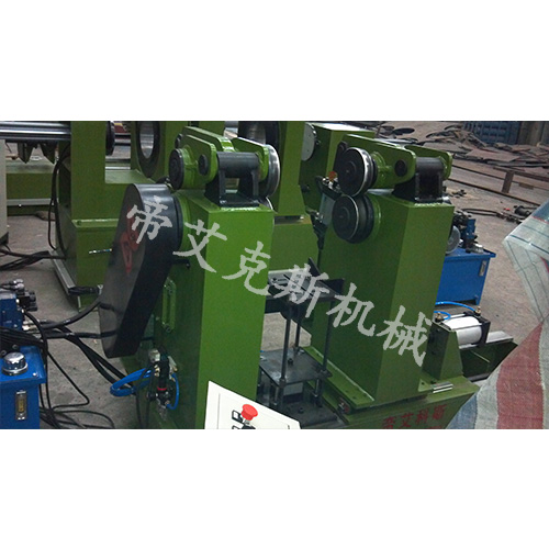 自動液壓筒體縮口機(jī).jpg