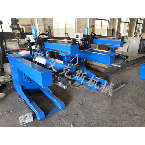 立自動(dòng)直縫焊接機(jī)